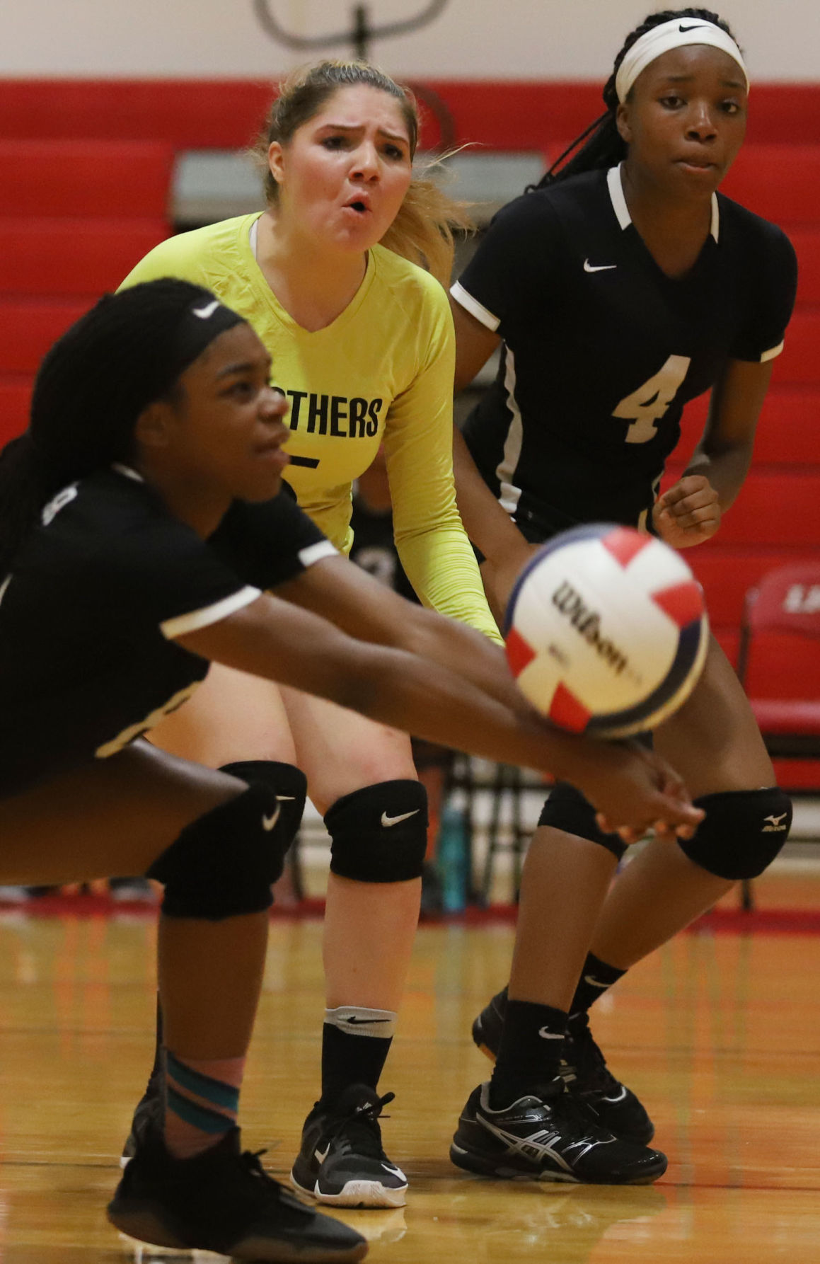 Eisenhower vs LSA volleyball 14 8.27.18.jpg